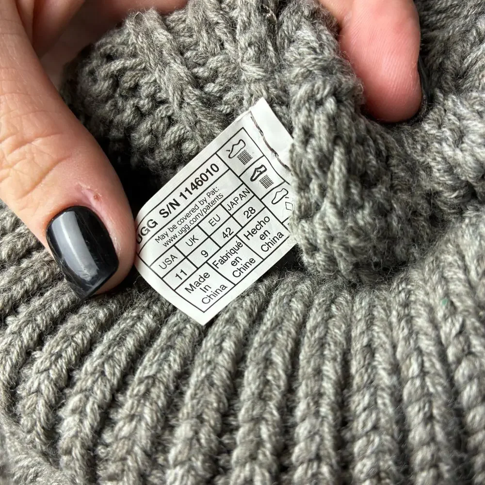 UGG Tall Classic Cardy Cable Knit Boots Women 11 Gray Wool Slouchy Button Winter